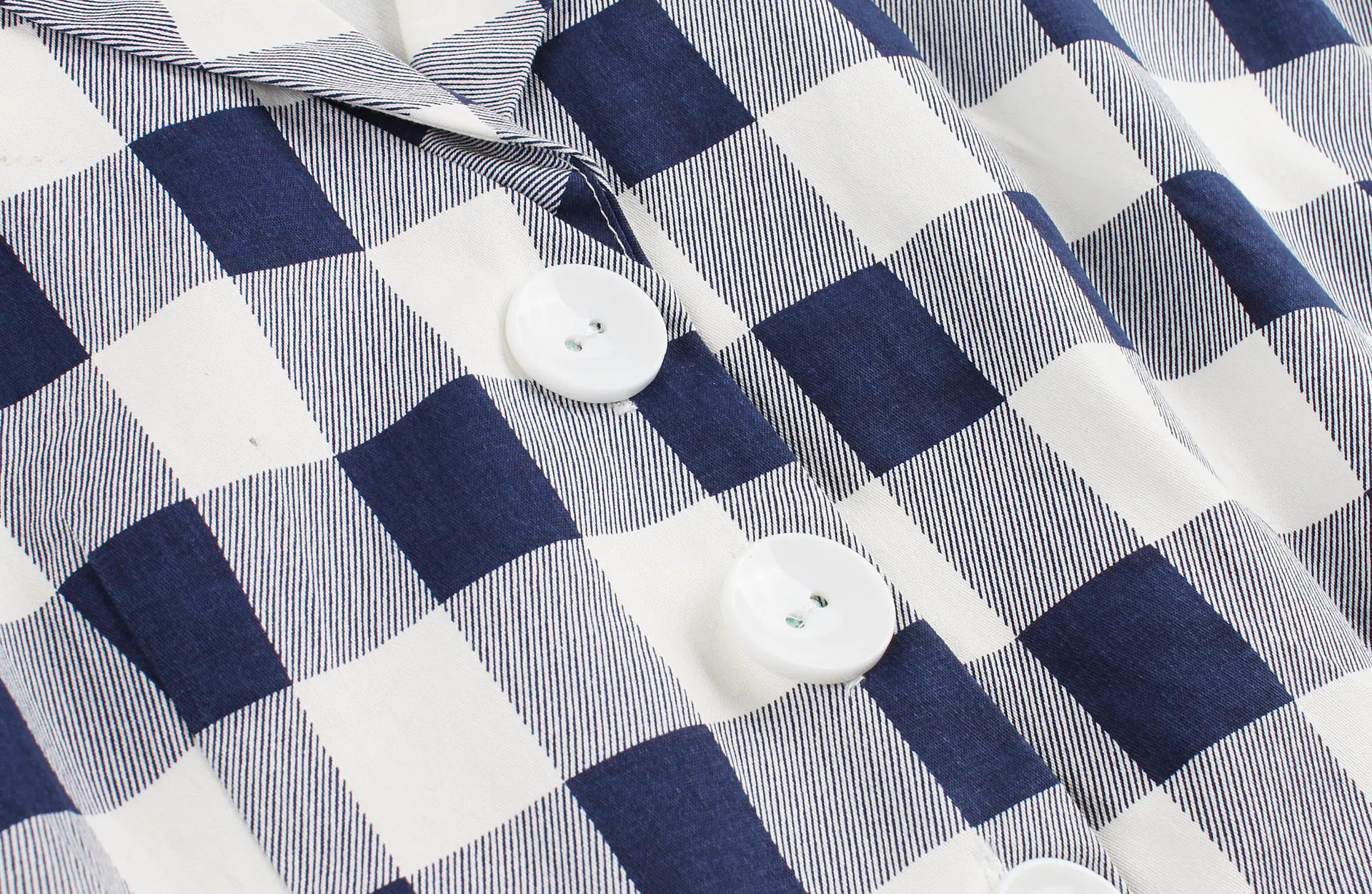 Vintage Short Sleeve Pocket Dress with A-Line Cut