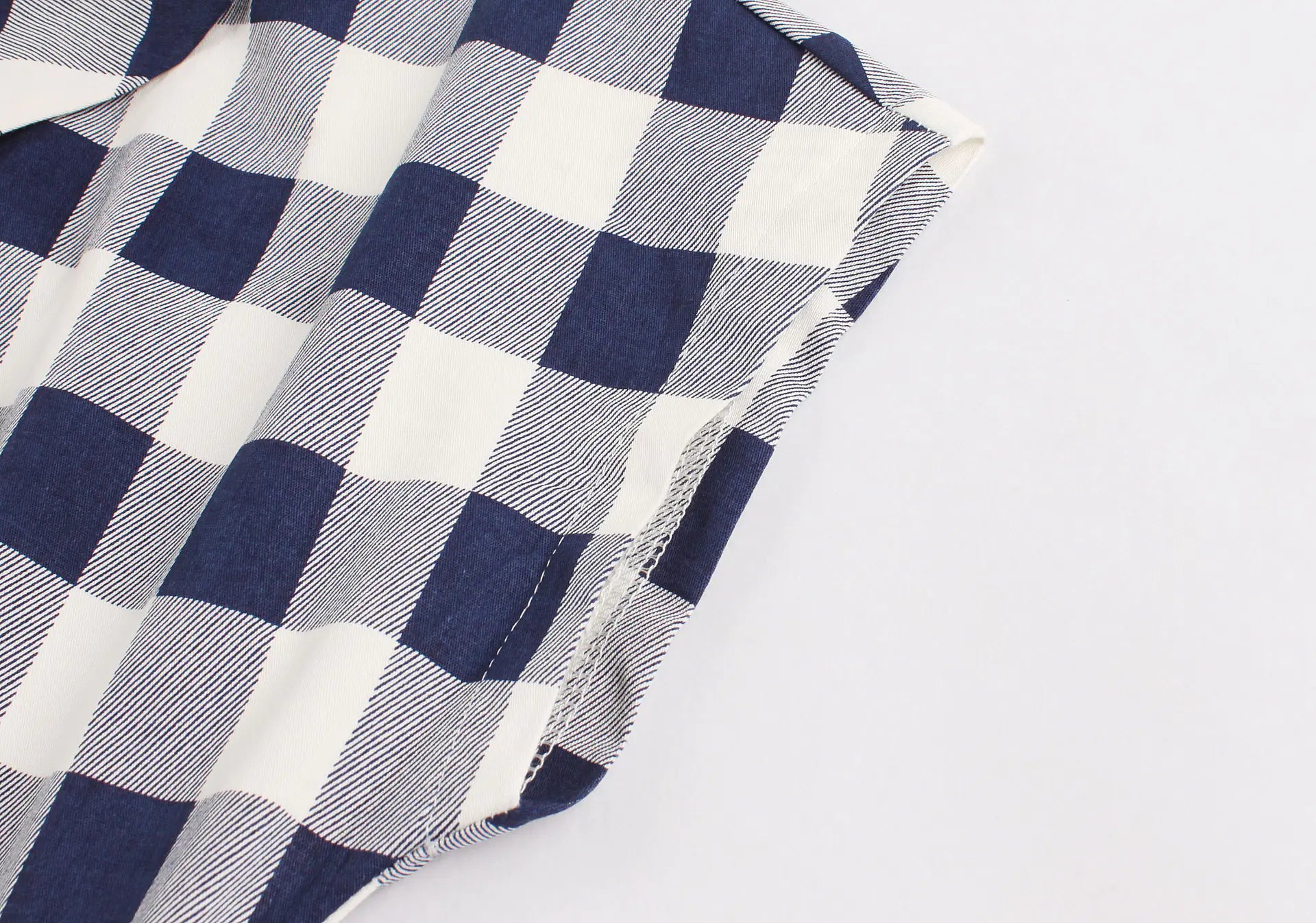Vintage Short Sleeve Pocket Dress with A-Line Cut